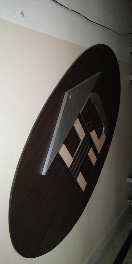 Hotel Devdoot Rádzsgír Kültér fotó