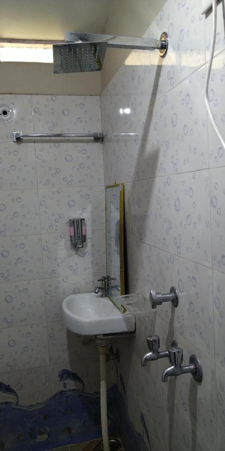 Hotel Devdoot Rádzsgír Kültér fotó