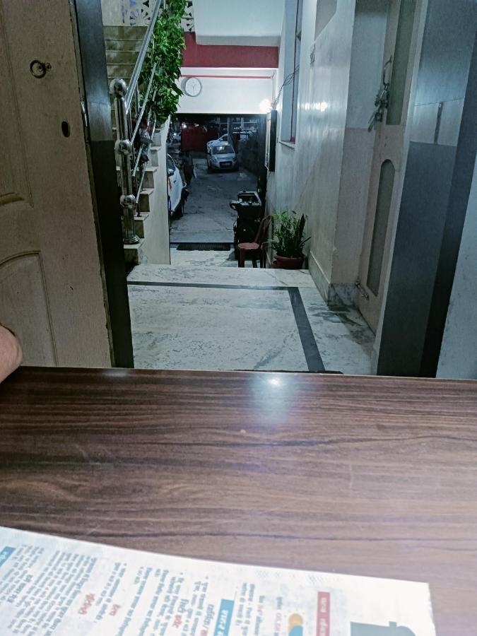 Hotel Devdoot Rádzsgír Kültér fotó