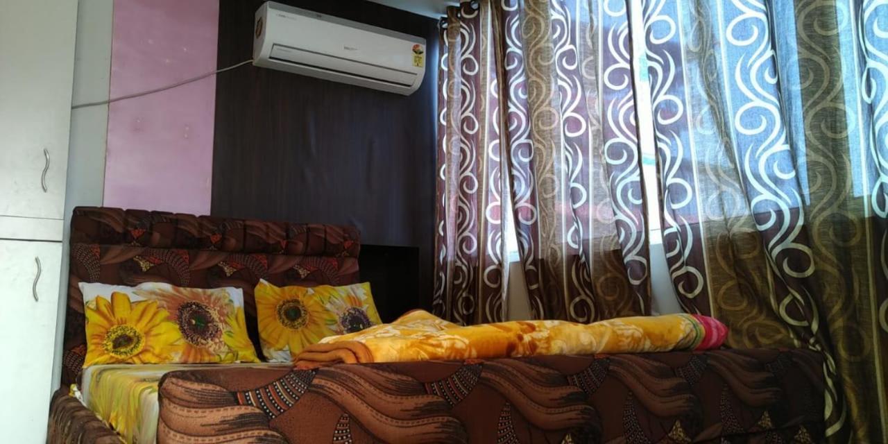 Hotel Devdoot Rádzsgír Kültér fotó